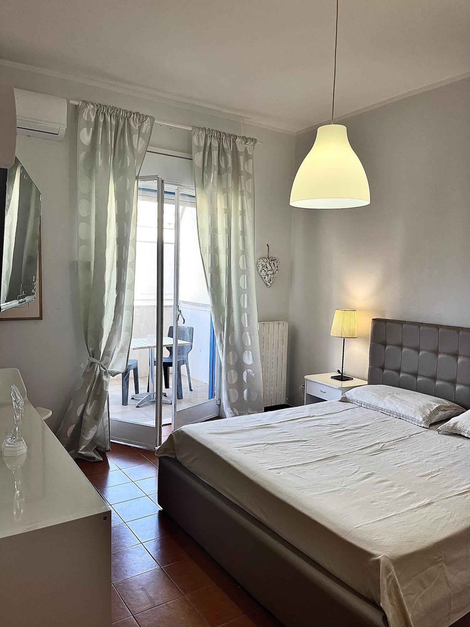Puglia Low-Cost, Holiday Home Бриндизи Екстериор снимка
